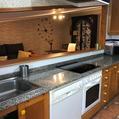 Apartamento Con Amplia Terraza Cerca Del Hospital Clinico Сантяго де Компостела Екстериор снимка
