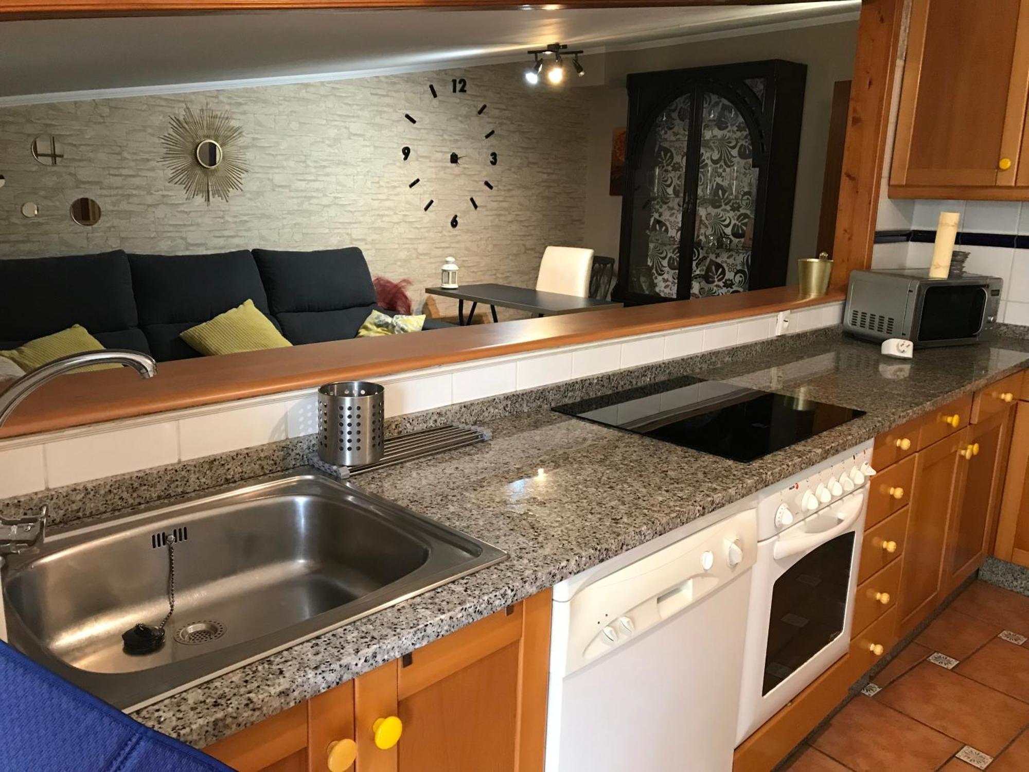 Apartamento Con Amplia Terraza Cerca Del Hospital Clinico Сантяго де Компостела Екстериор снимка